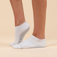 The Essential II Shortie - White