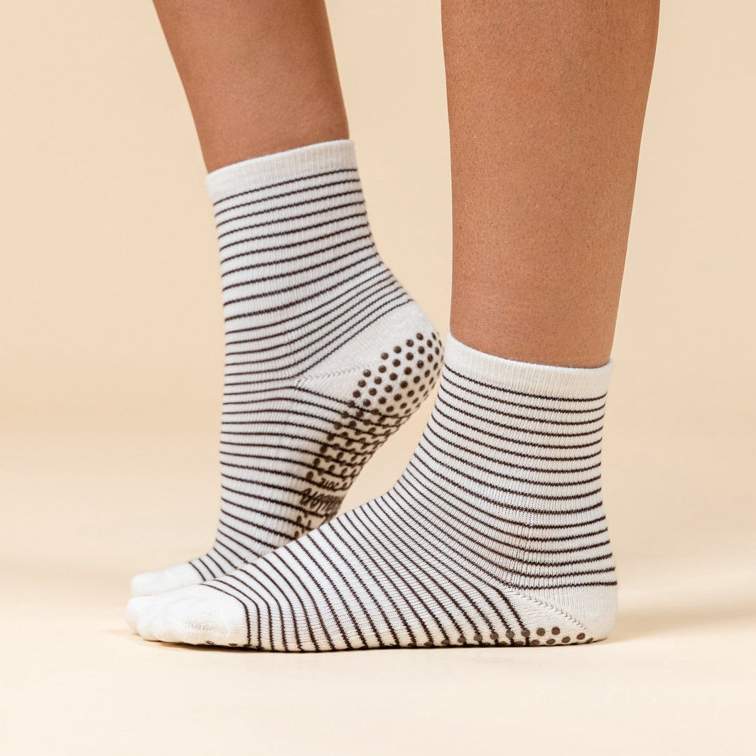 The Studio Stripe - Brown