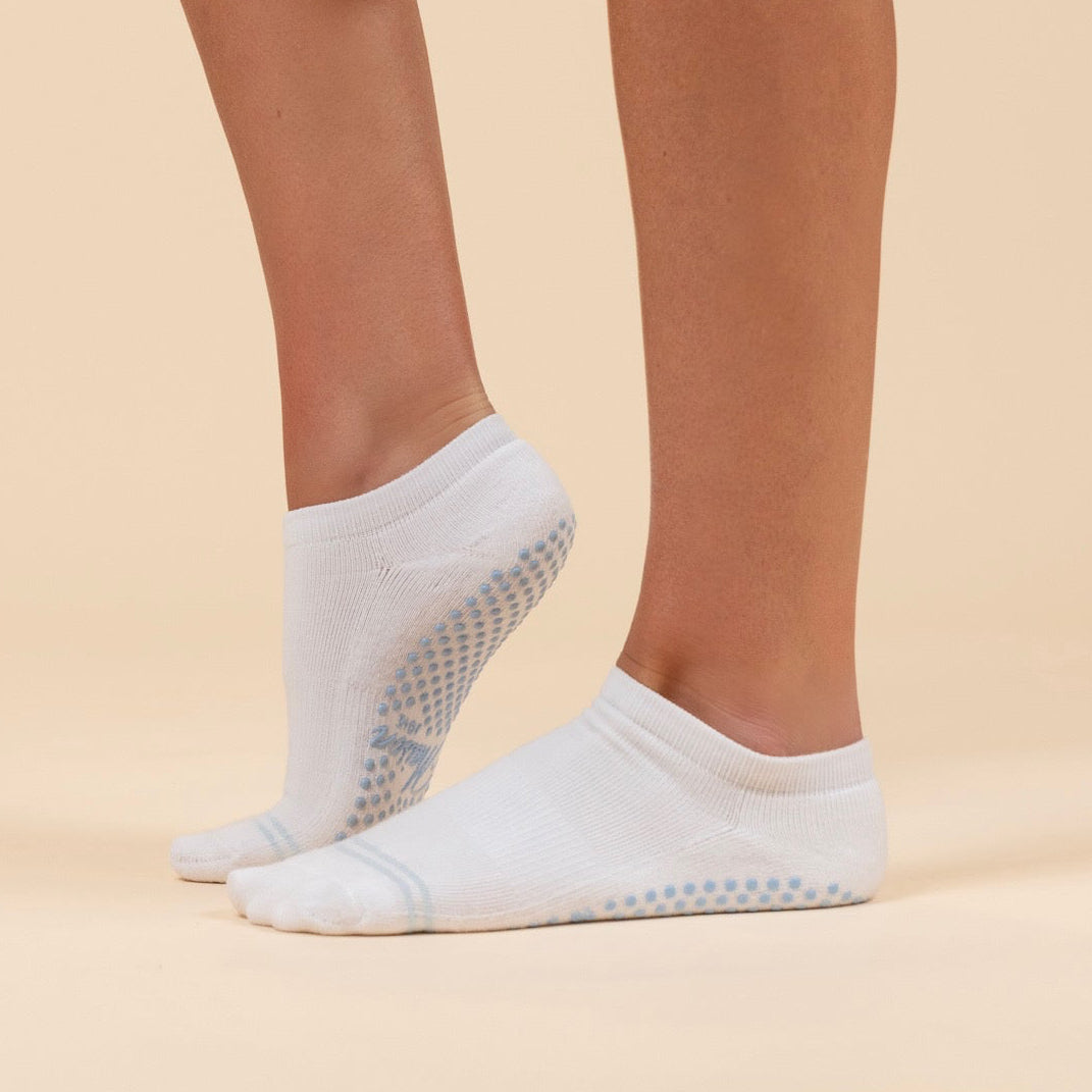 The Essential II Shortie - White