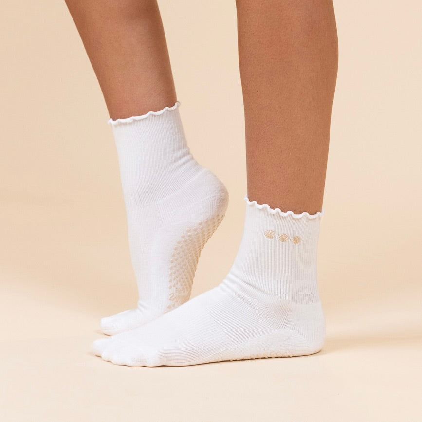 The Shell Ruffle - White